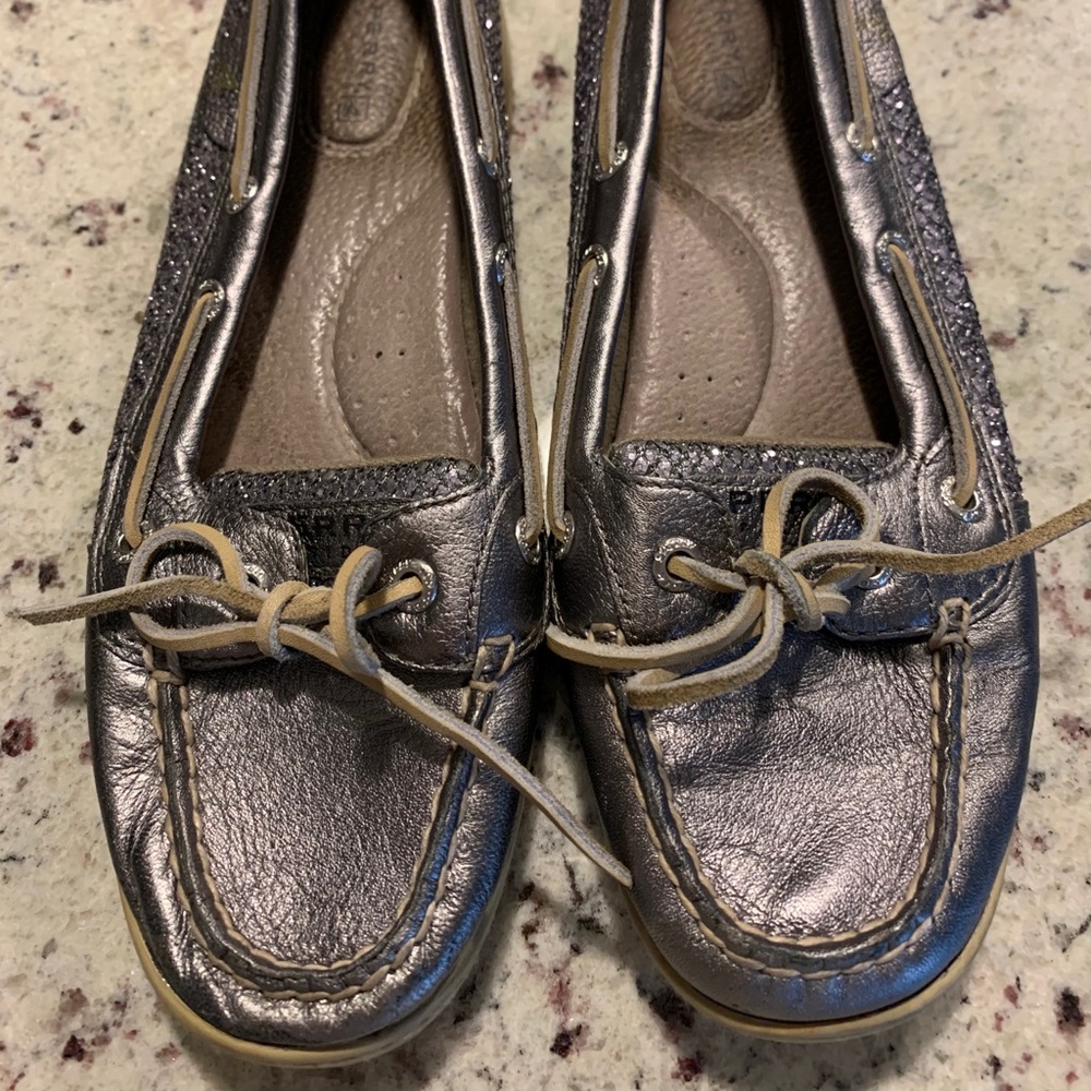 Pewter Sperrys